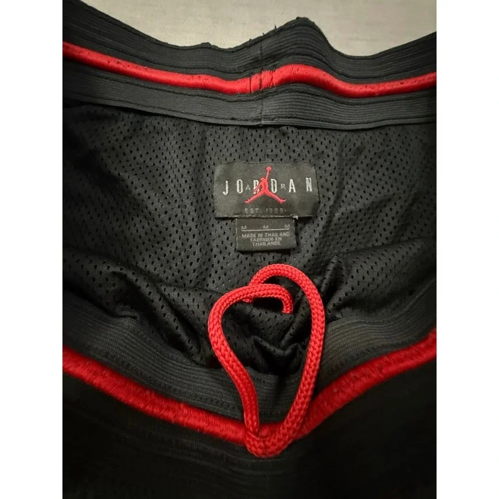 Jordan Jumpman Basketball Shorts Black Red Athletic Gym Mens M 32X7 Drawstrings.
